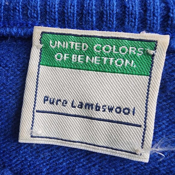 Rare find - United Colors of Benetton Classic Lambswool Sweater - Small - Picture 3 of 3